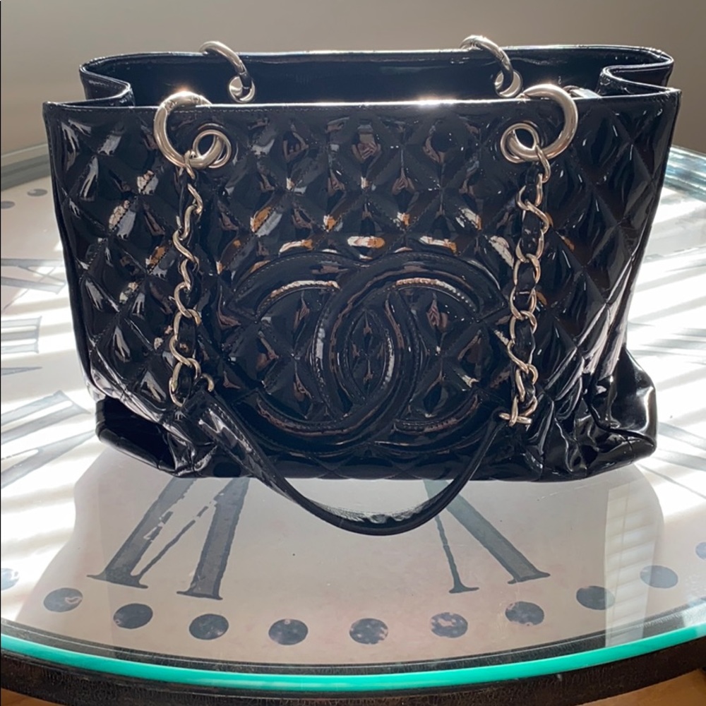 Chanel Grand Shopper